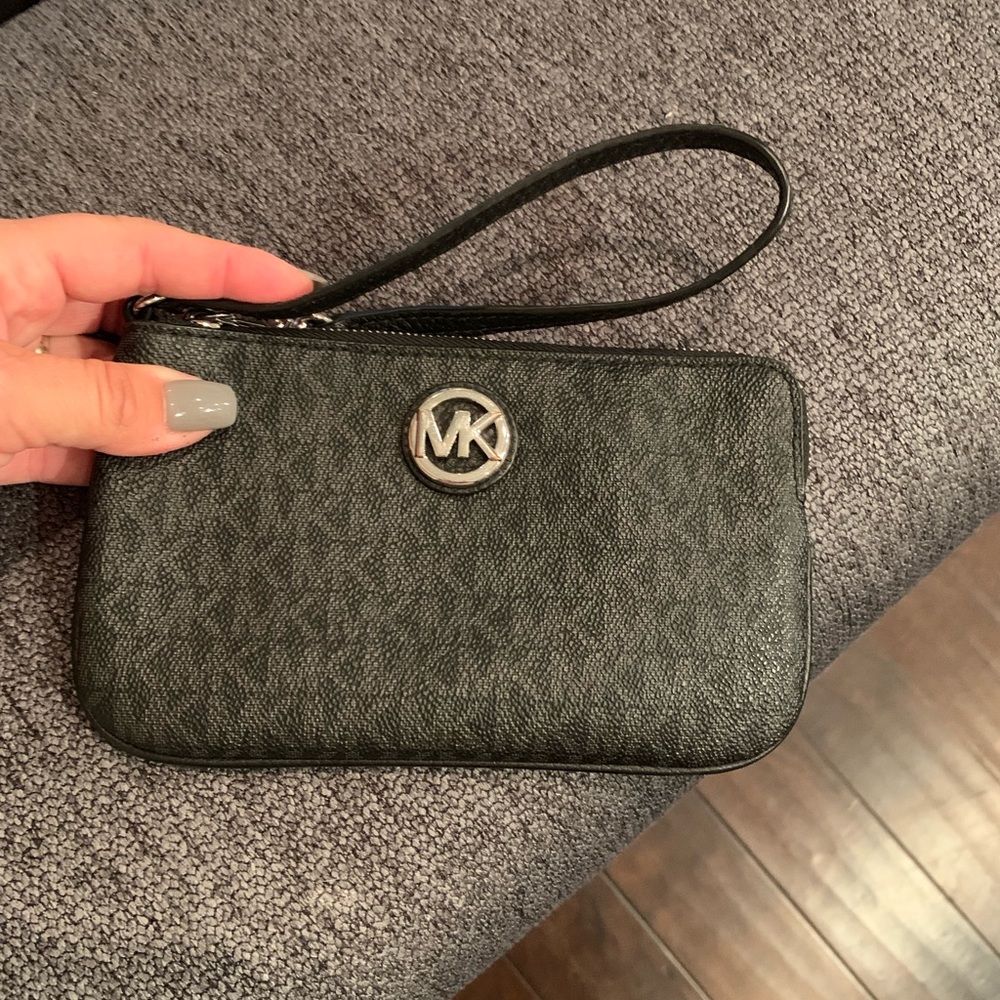 Michael Kors wristlet
